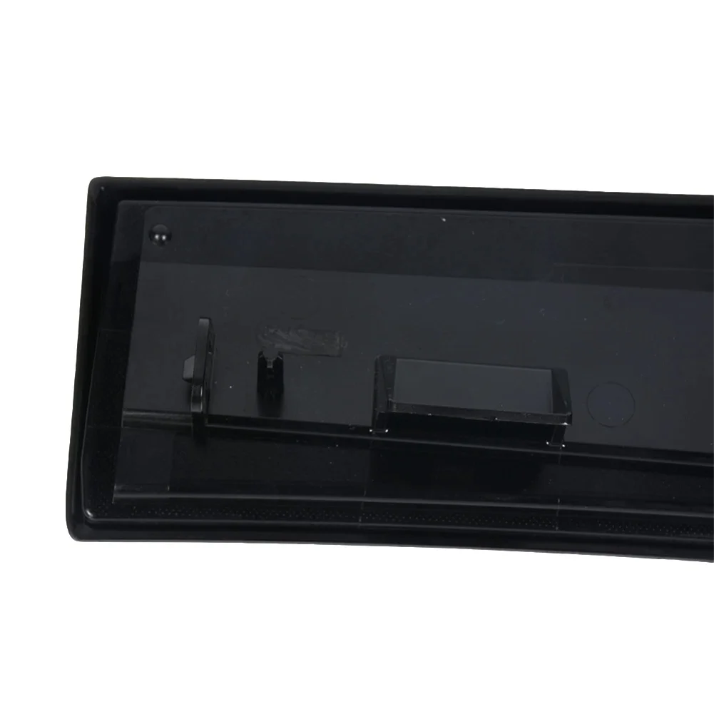 

Stowing Tidying OEM Number LR022508 Third Brake Light Wear-Resistant Material Easy To Use Non-Deformation Design Practical Usage