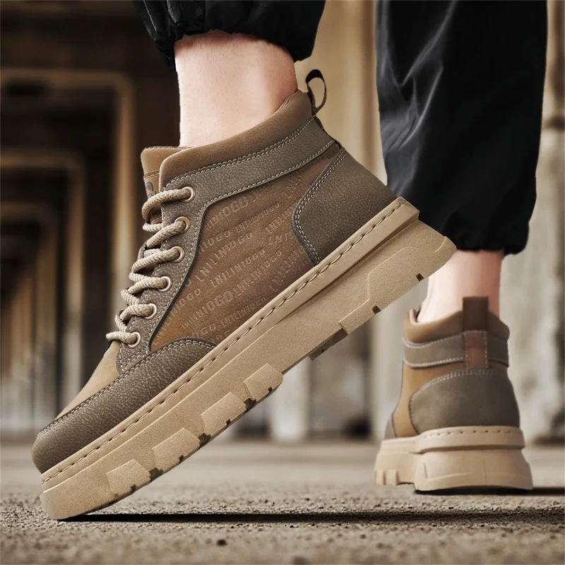 

Men's Ankle Boots Suede Cowhide High Top Shoes Men Lace Up Tooling Boots Hand Sewn Thread Casual Shoes Winter Warmth Men's Boots