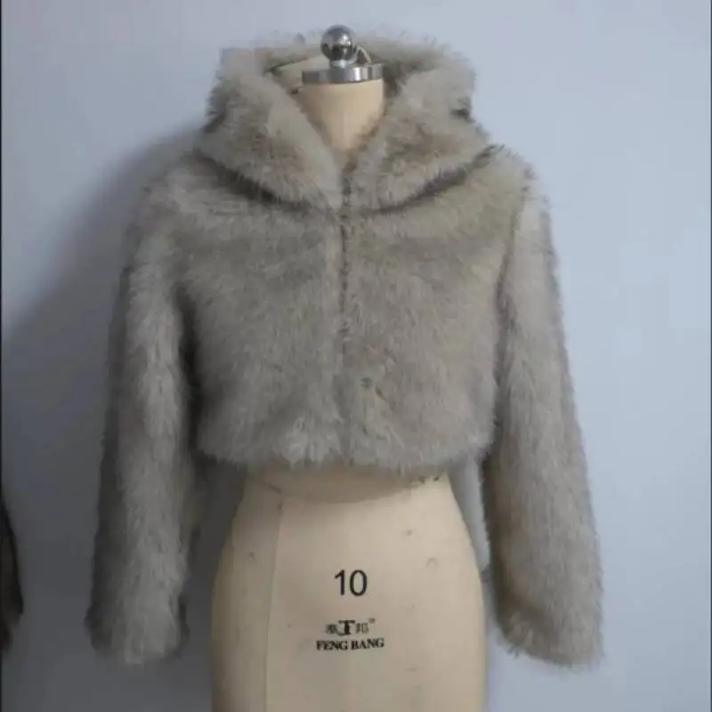 

Короткая женская меховая куртка из искусственного меха с капюшоном, белая с круглым вырезом, зимнее плюшевое пальто с длинными рукавами, стильный уличный пушистый топ 2025