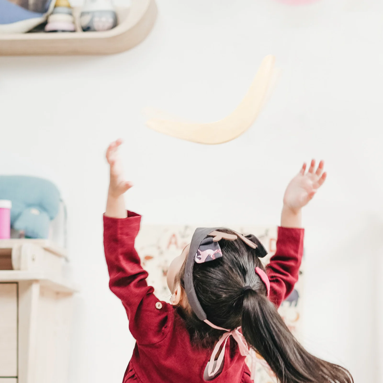 

1pcs Wooden Returning Boomerang For Kids 5-9 Outdoor Flying Sports Throw Catch Game Kids Adult Exercise Plaything