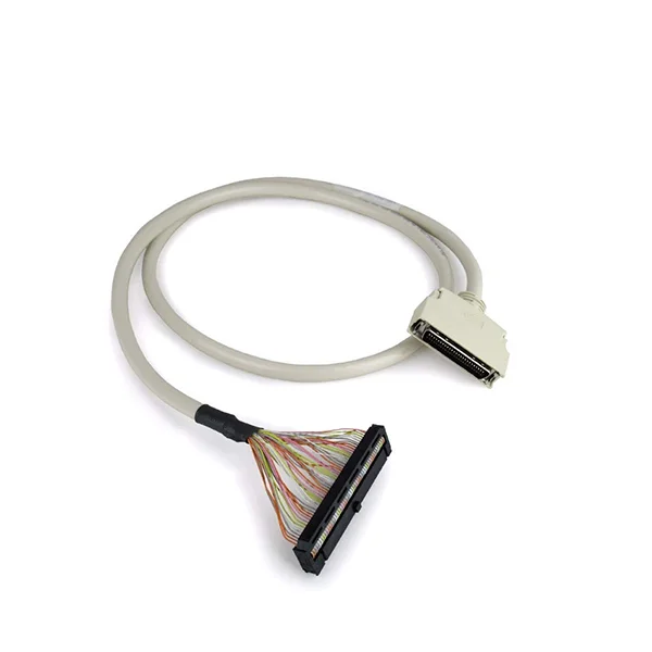 

Совершенно новый оригинальный герметичный сервокабель длиной 1 м с зажимом заземления MR-J2M-CN1TBL1M