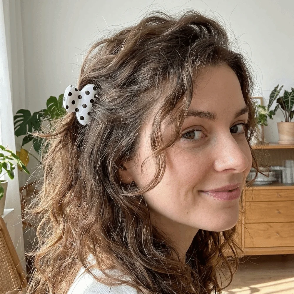 Sweet Small Polka Dot Hair Claw Cute Non-Slip Mini Hair Clips Trendy Durable Acrylic Hair Clamps Side Bangs