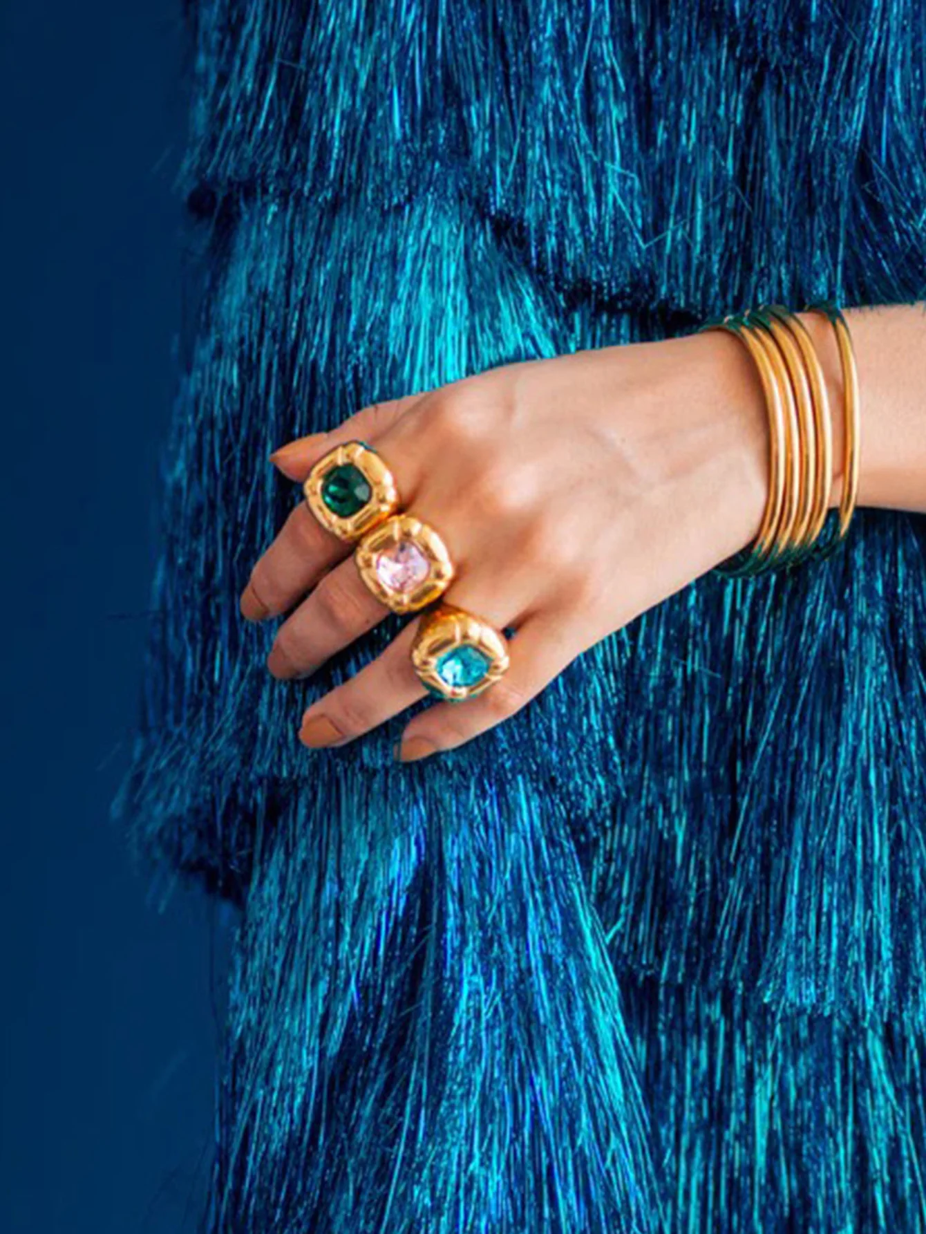 Разноцветные стильные закругленные квадратные кольца с цветком циркона, позолоченные кольца из нержавеющей стали, женские повседневные водонепроницаемые ювелирные изделия, подарок