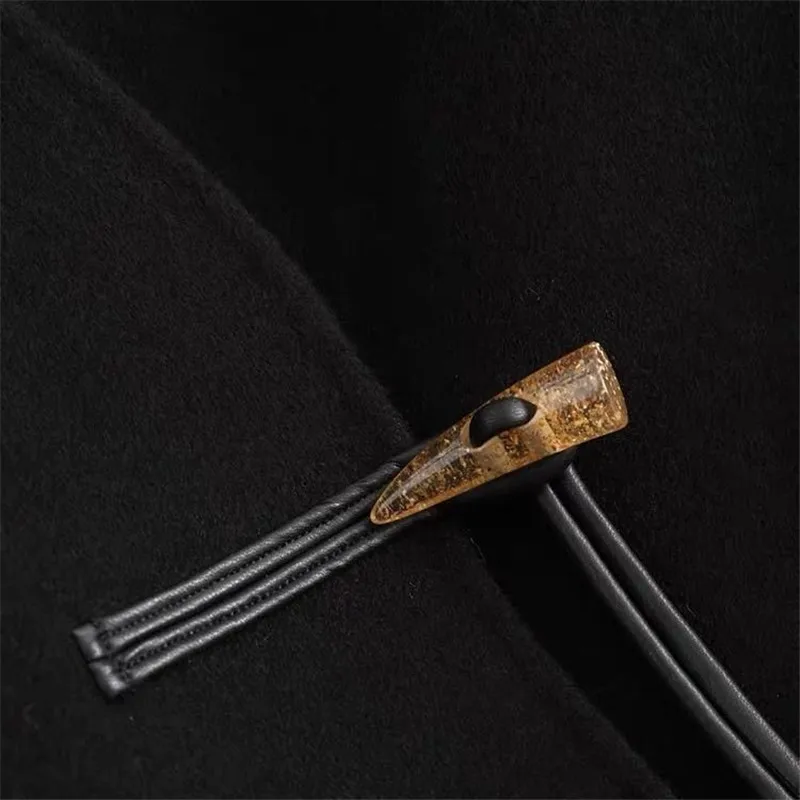 秋のヴィンテージ V ネックコート女性 2026 新ファッション気質ホーンボタンジャケット女性ママトップス上着ルーズオーバーコート B1421