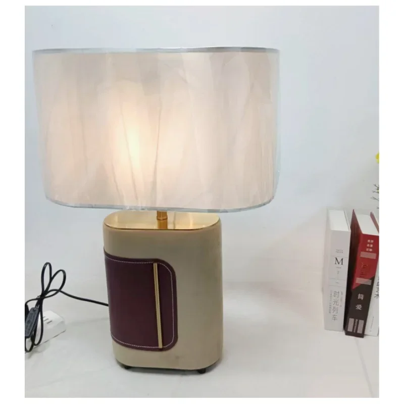 ما بعد الحداثة، إبداعي، بسيط، غرفة معيشة، جلد، مصباح مكتبي، بجانب السرير #5