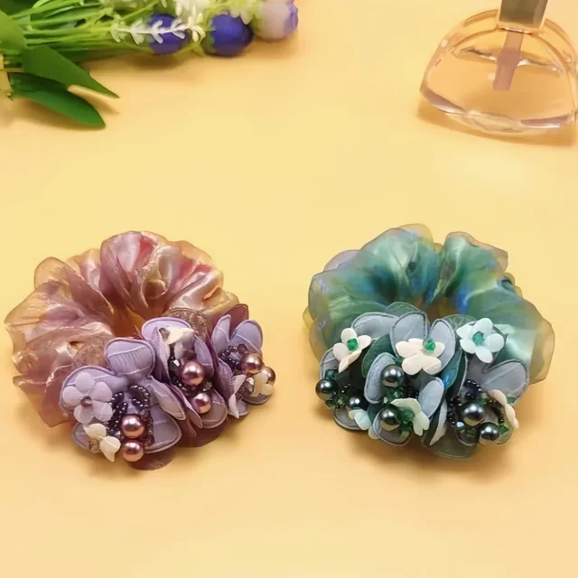 Nowa Gumka do Włosów z 3 Kwiatami Damska Perłowa Ozdoba do Włosów Kwiatowa Wyrazista Wysoce Elastyczna Gumka z Kwiatami Akcesoria do Włosów Scrunchie