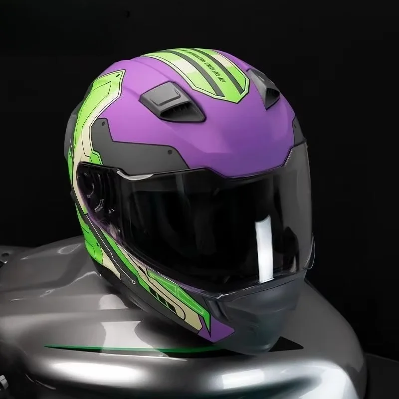 Large Tail Full Face Motorcycle Helmet, Anti Fog Mask Design, Comfortable Safety Protection Equipment for Male and Female Riders