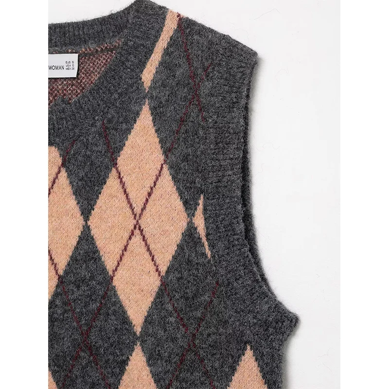 Sweater Vests Women's Autumn 2025 New Diamond Plaid Knit Tops Fashion Slim Short Women's Sweater Chic Youth Pullover Vests