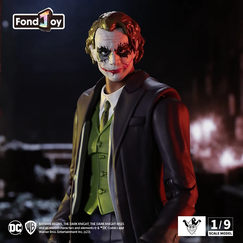 

Fondjoy genuine DC The Dark Knight clown Joker Heath Ledger 1:9 model hand-made tide play ornaments model toys.