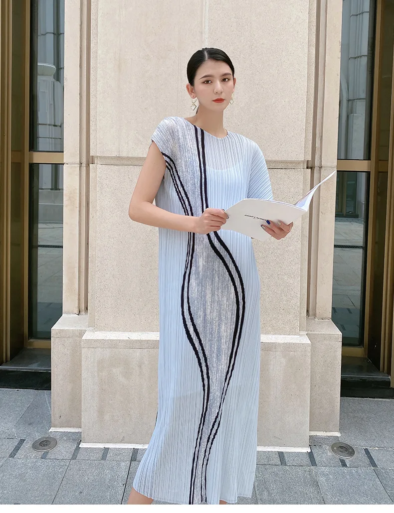 

HOT SELLING Miyake style pleated o-neck dress splice loose irregular stripe print dress IN STOCK