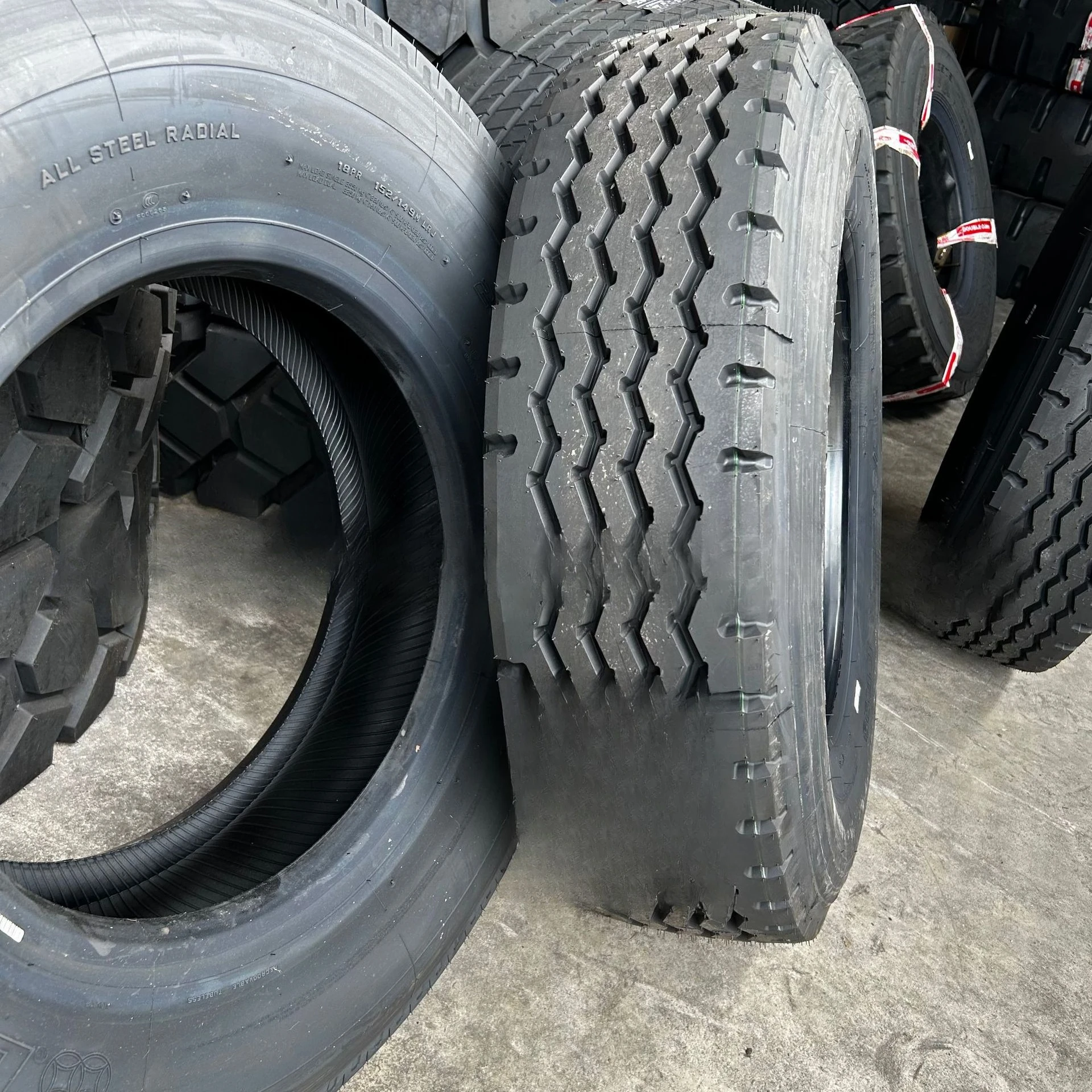 

Double money tire all-steel load radial tire, special for truck semi-trailers