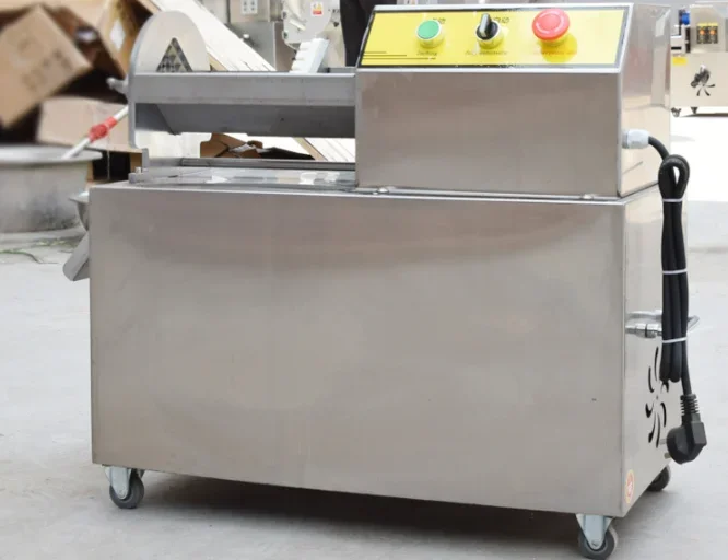 Piccola taglierina per patatine fritte per ravanelli, carote e cetrioli