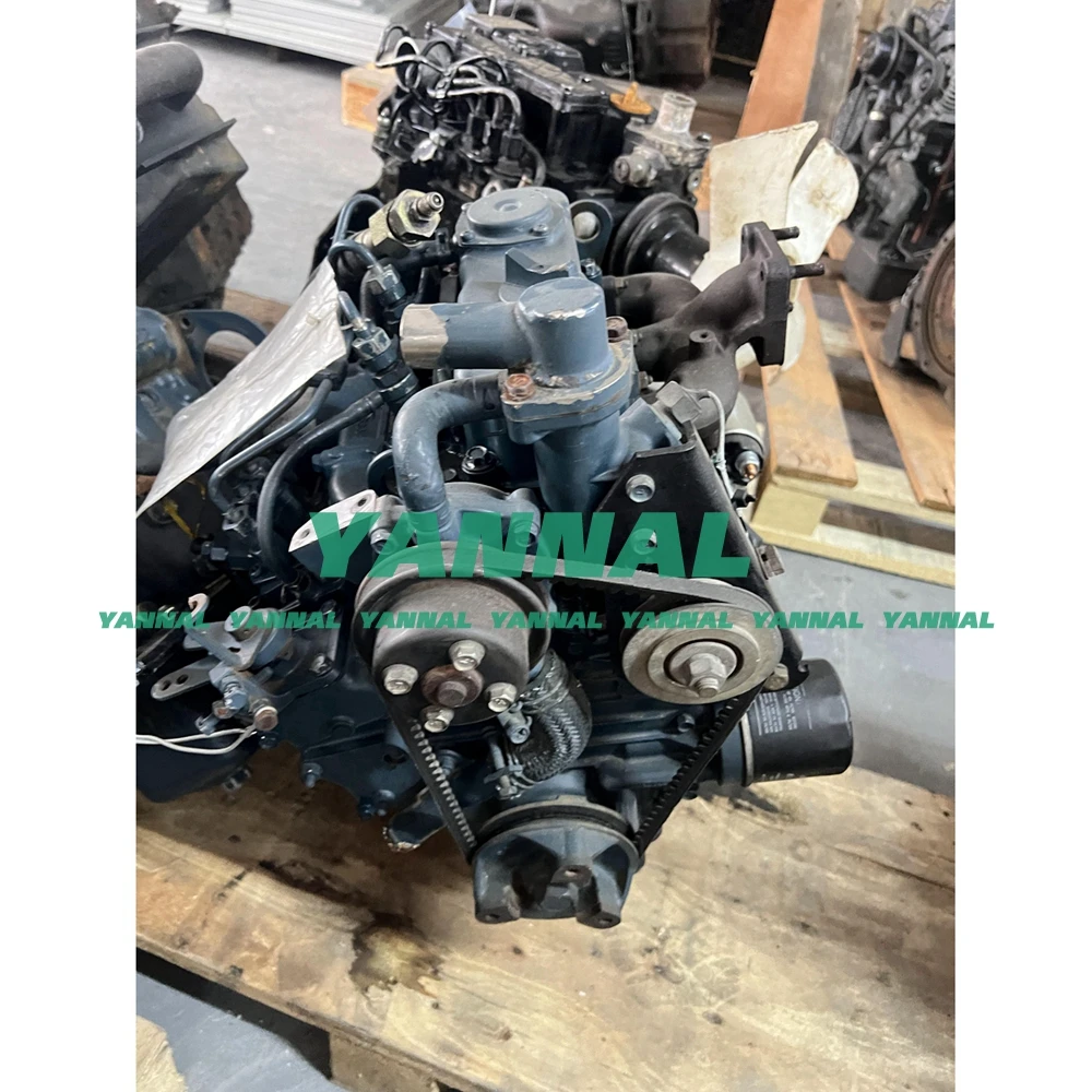 Used D722 Complete Engine Assy 14.9kw 3600RPM For Kubota Excavator Engine Parts