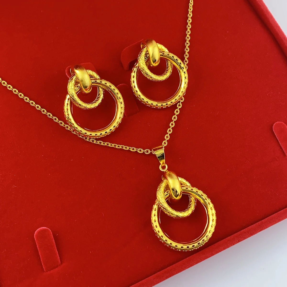 Indian Bridal 24K Gold Color Necklace Earrings Set Dubai Copper Jewelry Set For Women Two Piece Round Jewelry Wholesale Gifts