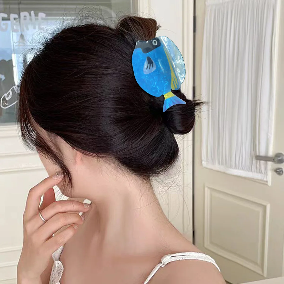 Ocean Series Tropical Fish Hair Claw Personalized Design Acrylic Shark Clip Cute Cartoon Fish Ponytail Clip Styling Accessories