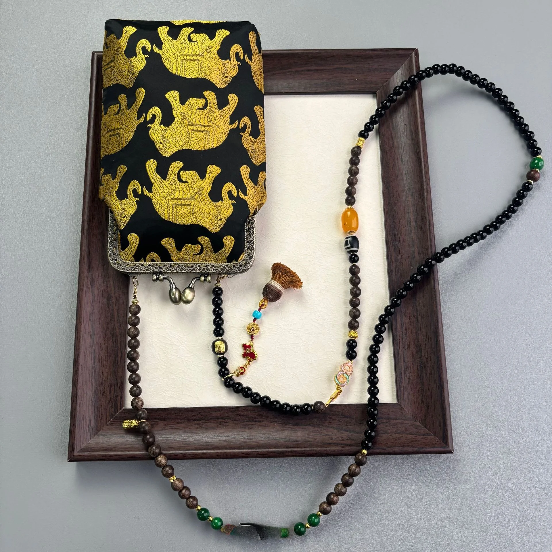 nouveau-sac-a-bandouliere-brode-a-la-main-de-style-chinois-avec-motifs-floraux-pour-telephone-portable-accessoires-qipao-pour-le-nouvel-an