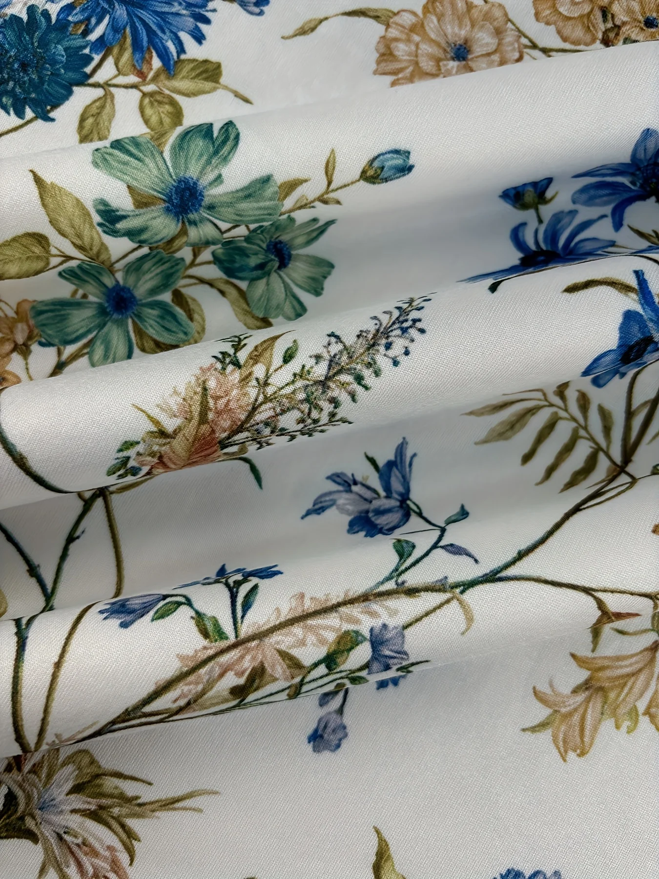 تنورة Luxy Trio أنيقة بطبعة زهور على شكل حرف A للنساء عالية الخصر بطول منتصف الفخذ، تنورة لجميع المواسم