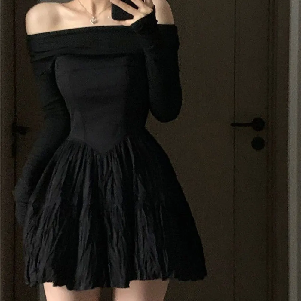 

Asymmetric Party Wear Pleated Dress For Party For Holiday Sexy Style Polyester Fabric Pleated Design Long Sleeves