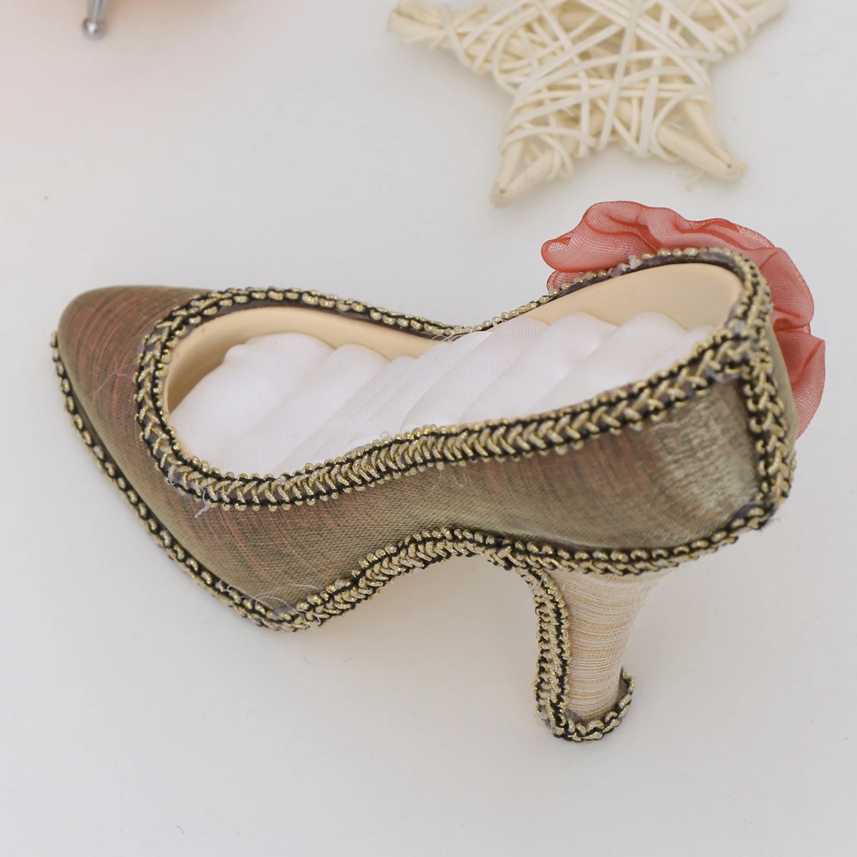 

High Heeled Shoe Storage Rack Holder Jewelry Display Stand Ring Organizer for Man