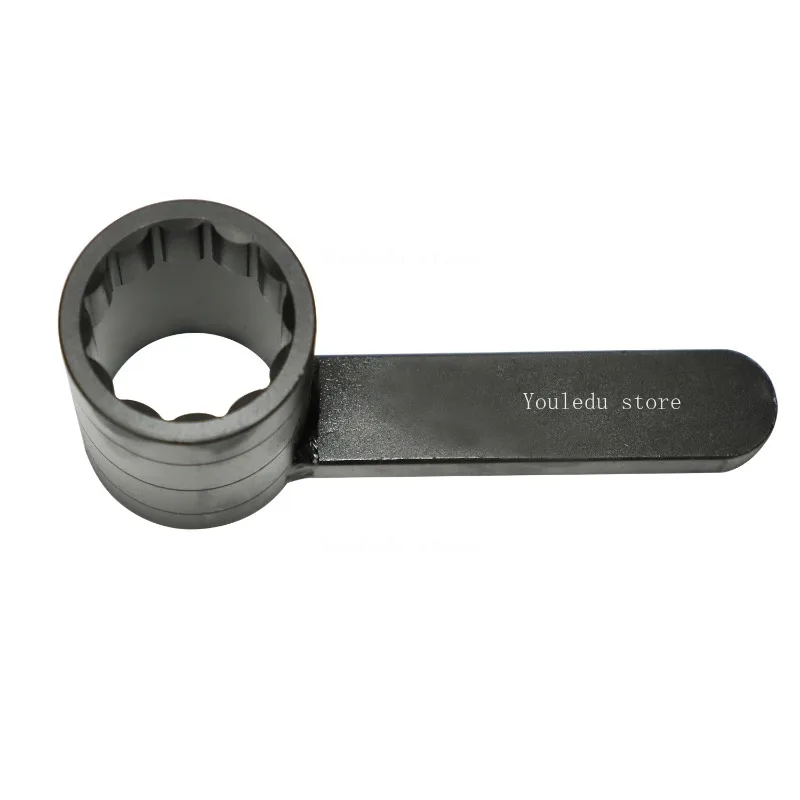 Automotive front and rear differential disassembly socket tool suitable for automotive repair wrench tools
