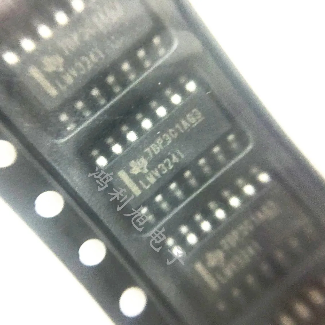 20PCS/lot LMV324IDR LMV324I Op Amp Quad Low Voltage Amplifier R-R O/P 5.5V 14-Pin SOIC T/R