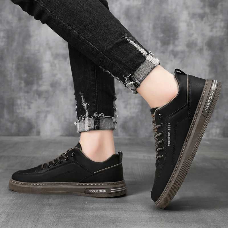 Men's new slip-on sneakers 2026 men's versatile black lightweight lazy casual shoes wear-resistant flat bottom
