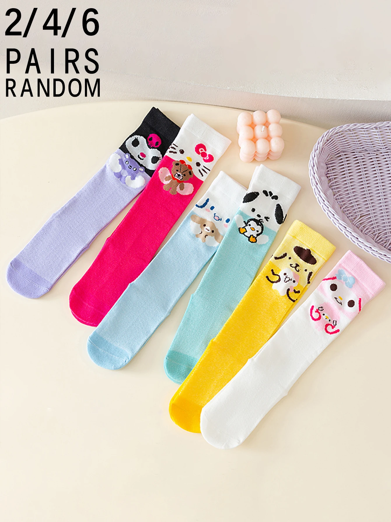 

2/4/6 Pairs of random New Academic atmosphere sanrio Cartoon pattern Comfortable and breathable Women's Mid-Calf socks