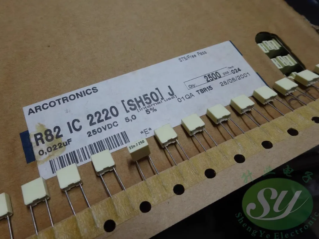 

20PCS AV R82 0.022uf/250V 22nf 223 New thick 3.3 film capacitor 5MM