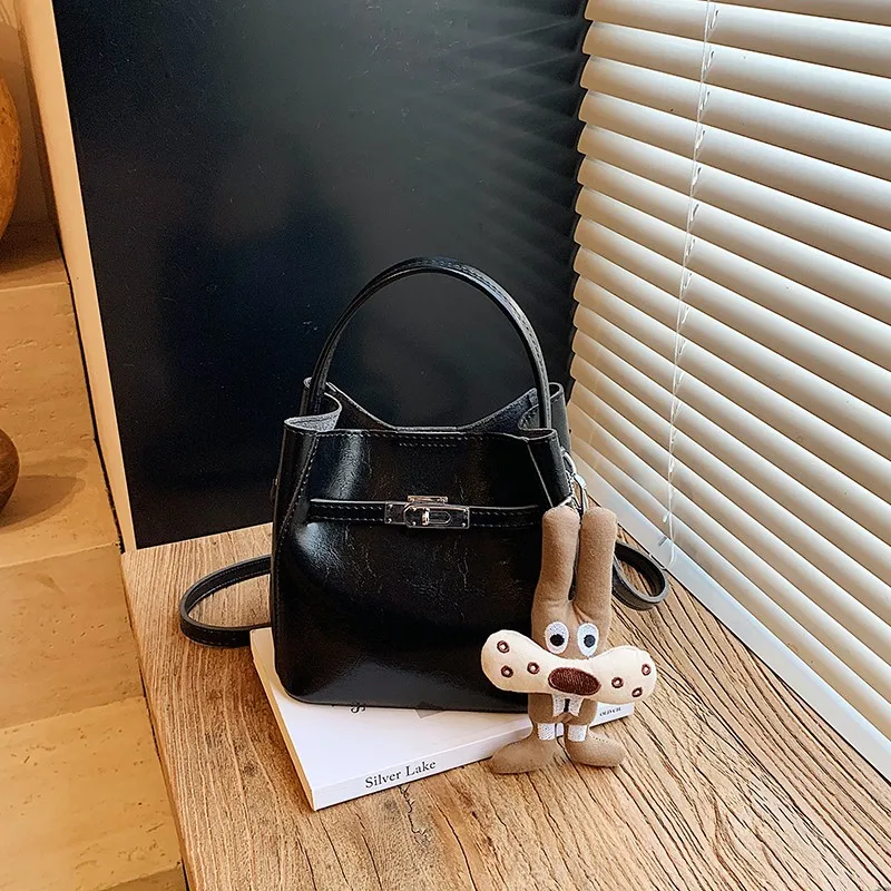 

Винтажная классическая модная женская сумка в стиле Парижа с функцией через плечо и однотонным цветом