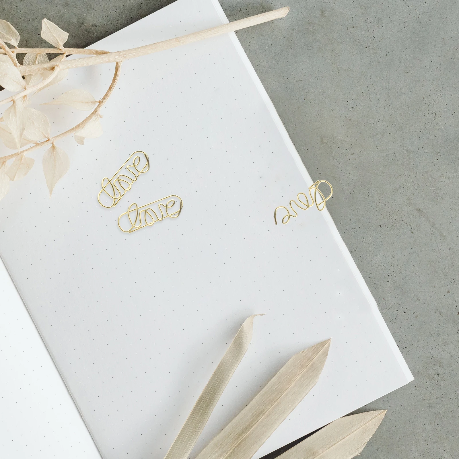 

50Pcs Adorable Small Paper Clips Metal Office File Clips Decorative DIY Photo Albums Envelopes Adorable Paperclips