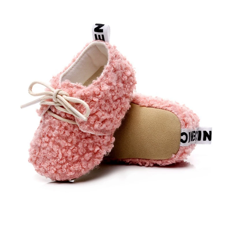 Botas cortas de invierno para niños, zapatos de algodón con cordones y suela suave de terciopelo, de 0 a 24 meses