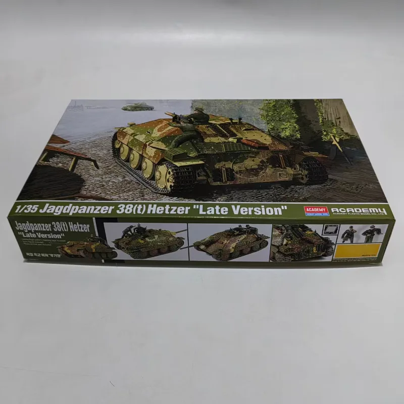 Academy Assemble Tank Model Kit 13230 Jagdpanzer 38(t) "Hetzer" later Productie 1/35 Plastic Model Kit