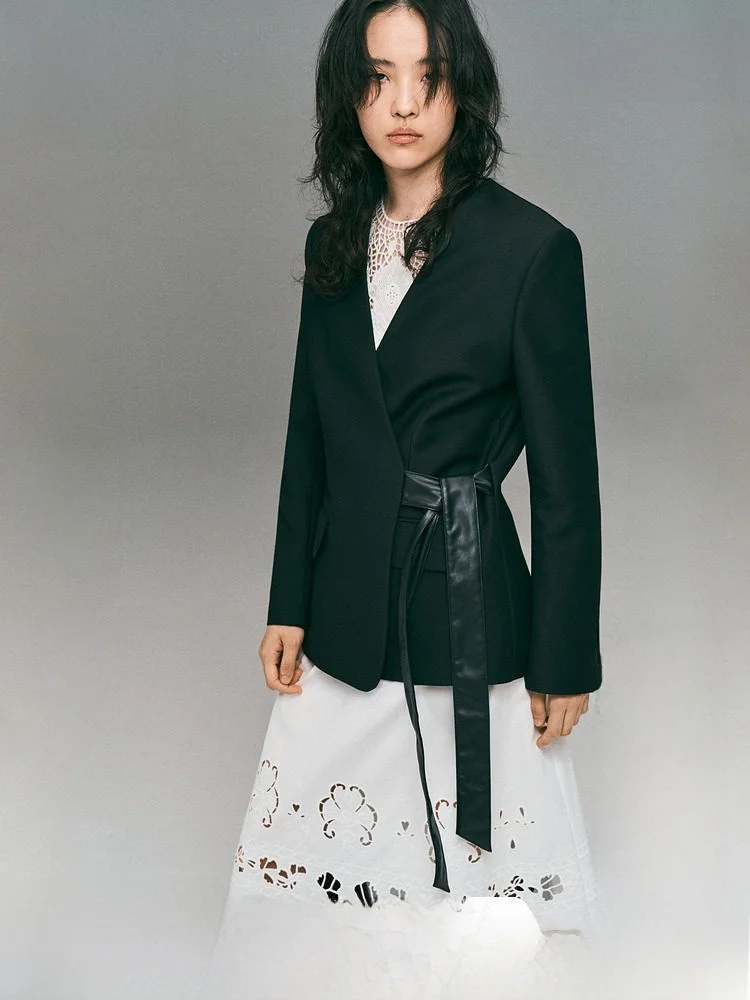 

Легкий летний женский костюм с V-образным вырезом и накладками на плечах H&M 1311922, смесь полиэстера, вискозы и спандекса