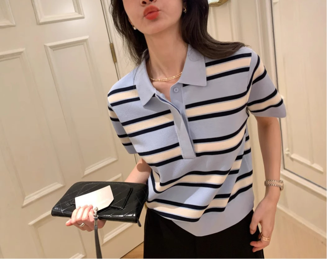 

Women's Polo Shirt , Color-blocked Knitted Short-sleeve T-shirt, Vintage Campus Style Striped Polo Top for Women.