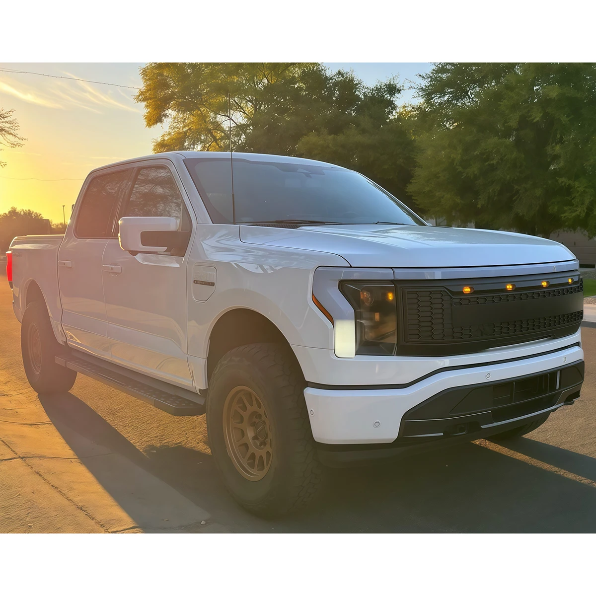 Front Grill W/Light Fits For Ford F150 LIGHTNING 2023-2024 Upper Racing Grill Raptor F-150
