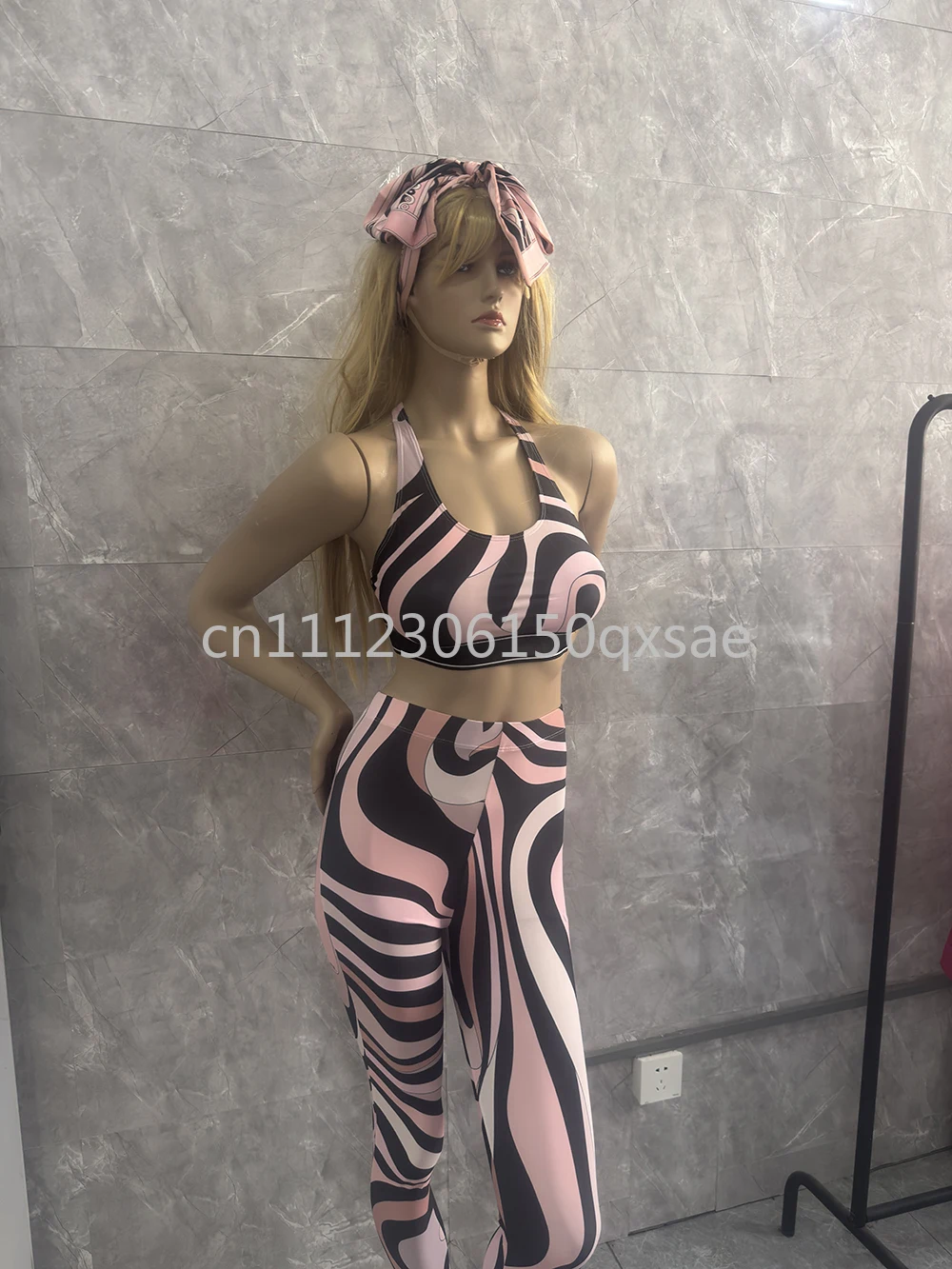 Fashion Design Women's Pink He - огляд і ціна Street Fashion Brand Logo