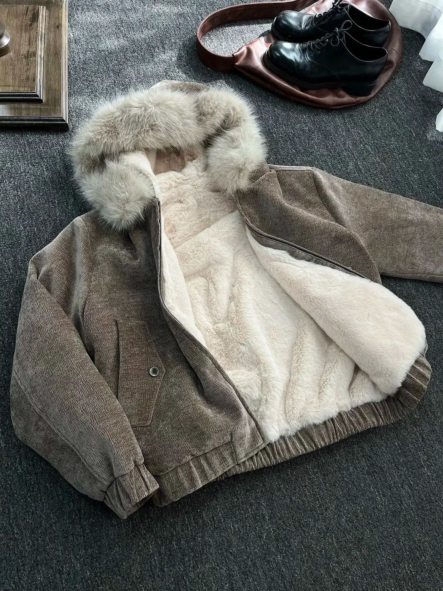 

Мужская утепленная хлопковая куртка на флисовой подкладке, осенне-зимнее теплое пальто на молнии с капюшоном, повседневная верхняя одежда из овчины с бархатным эффектом