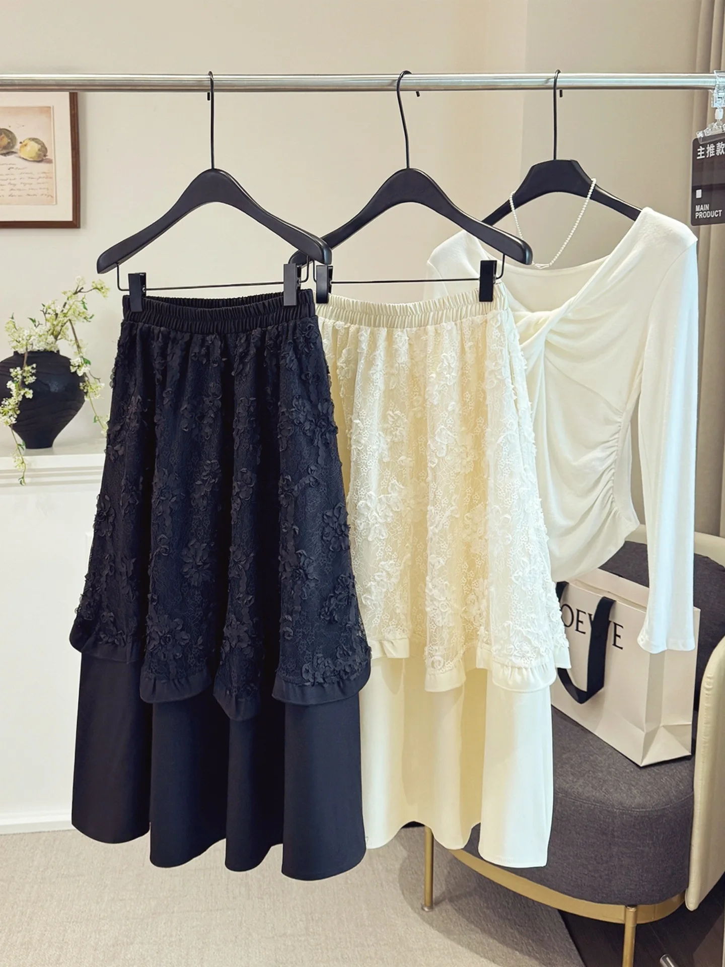 تنورة نسائية مرقعة من الدانتيل تنانير أنيقة عصرية للسيدات 2025 خريف جديد أنيق لطيف أنيق متعدد الاستخدامات تنانير على شكل حرف a