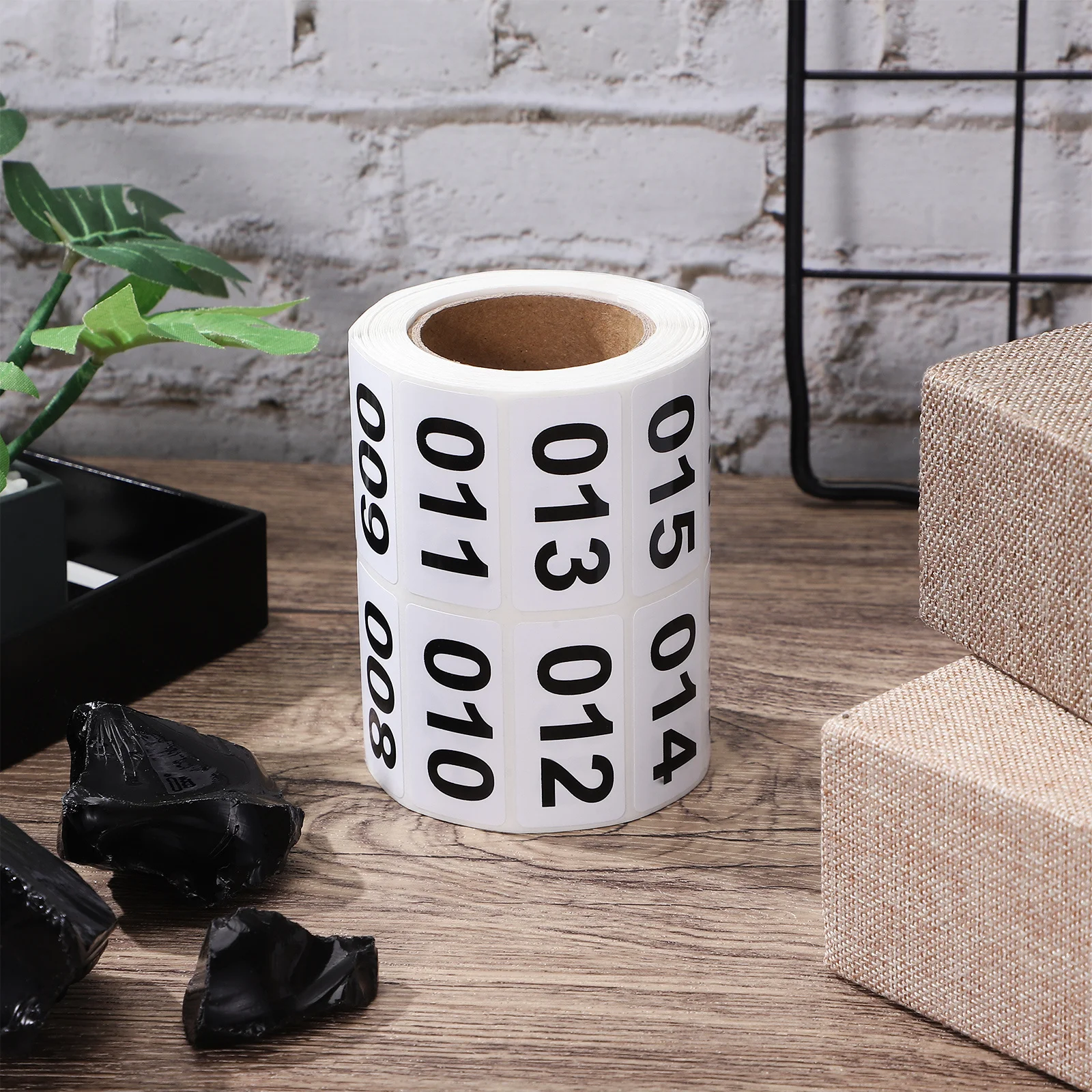 

1 Roll Number Sign Stickers Simple Style Prominent Digits Multi Purpose Labels for Warehouse Machine Goods Identification