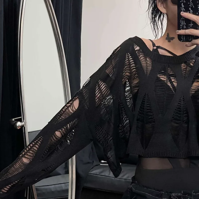 بلوزة محبوكة مجوفة واقية من الشمس بأكمام طويلة على الطراز القوطي أسود داكن مثير سترة رفيعة للنساء قطع علوية صيفية أنيقة Y2k