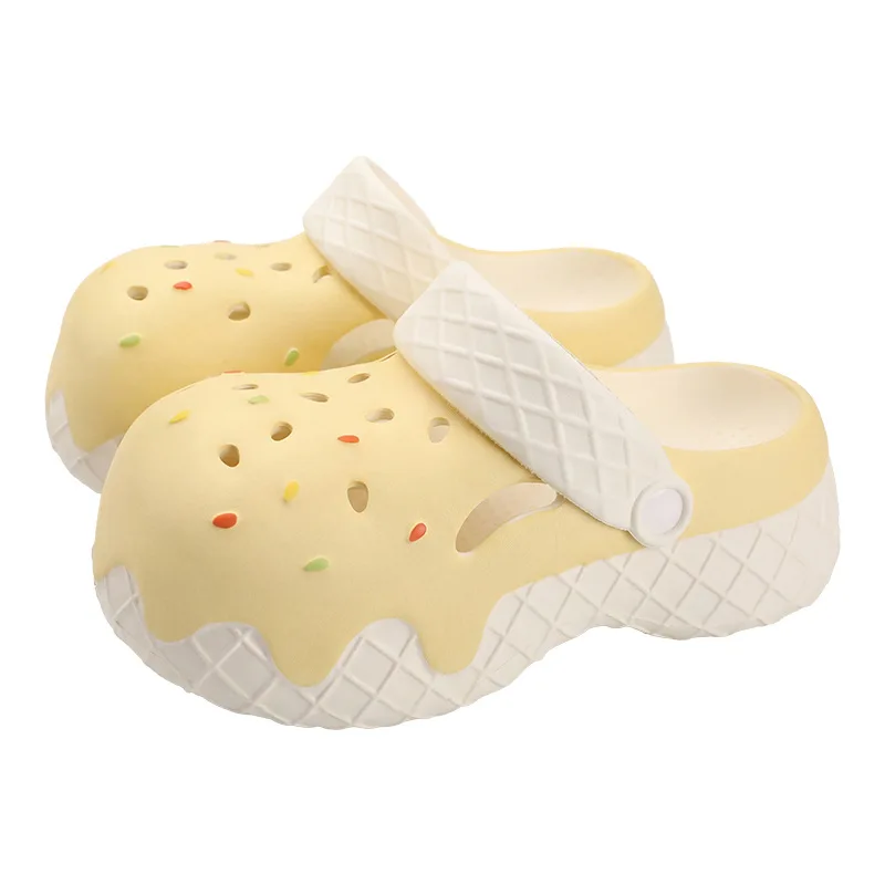 

2026 Summer Women Ice Cream Style Closed Toe Clogs Thick Sole Anti Slip Indoor Home Slippers Wearable Outdoor Beach Sandals