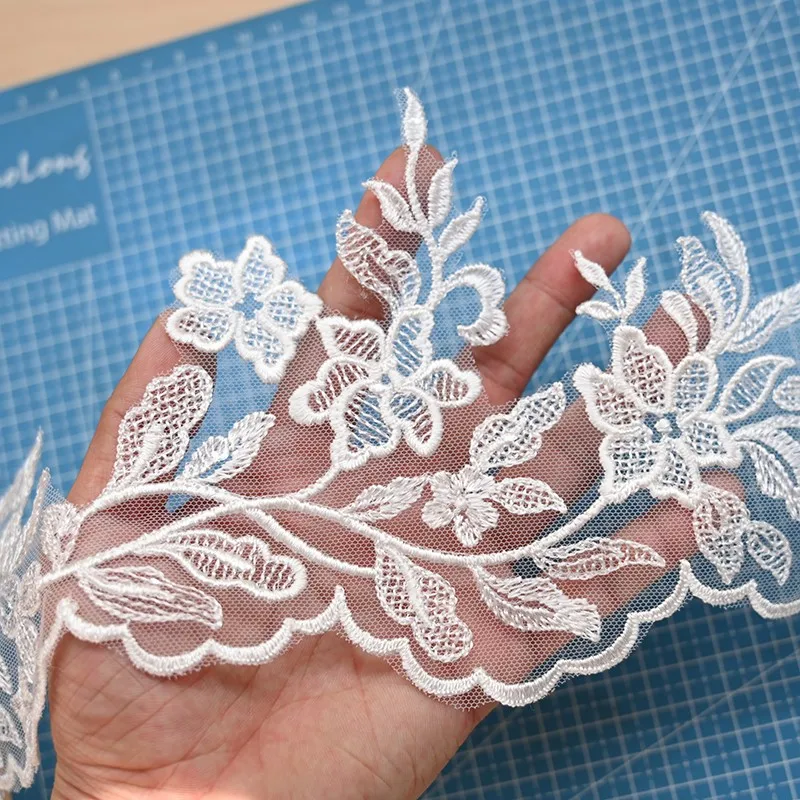 Exquisite Leaf Embroidery Lace Beautiful Wedding Romantic Veil DIY Lace Fabric