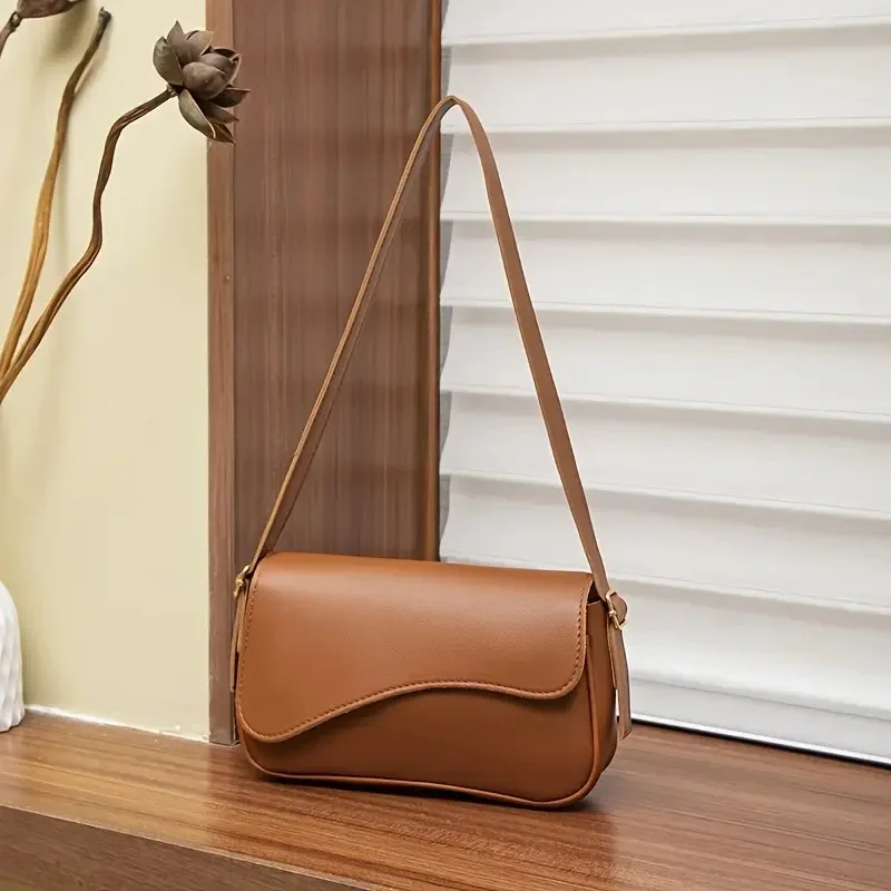 Retro Versatile Casual Hand-held Shoulder Bag, Fashionable Leather Women's Crossbody Bags, Suitable for Commuting and Banquets
