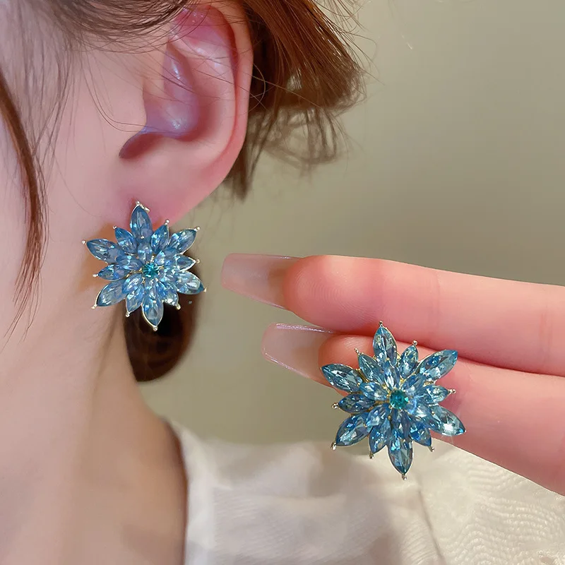 Shiny Multicolor Crystal Flower Stud Earrings Snowflake Earrings Elegant Unique Party Wedding Jewelry Gift Pendiente Mujer