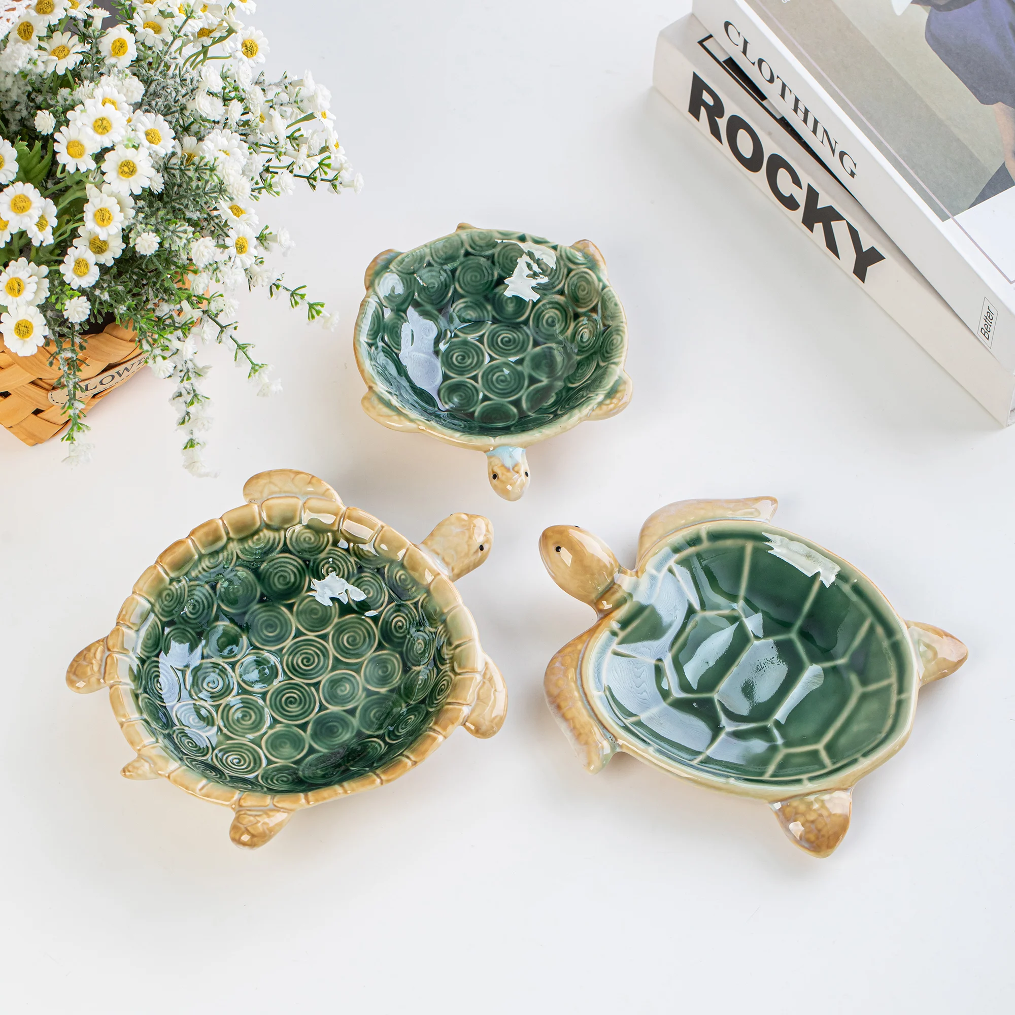 Large Capacity Ceramic Turtle Shaped Tray Glazed Basin Key Candy Tray Ashtray Home Decorations Creative Crafts Tabletop Decor
