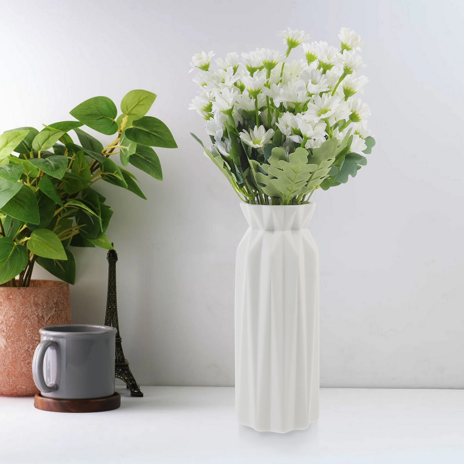 

4 Pcs White Artificial Daisy Flowers Fake Daisies Decoration Wedding Home Party DIY Arrangement Materials Lifelike Faux Daisies