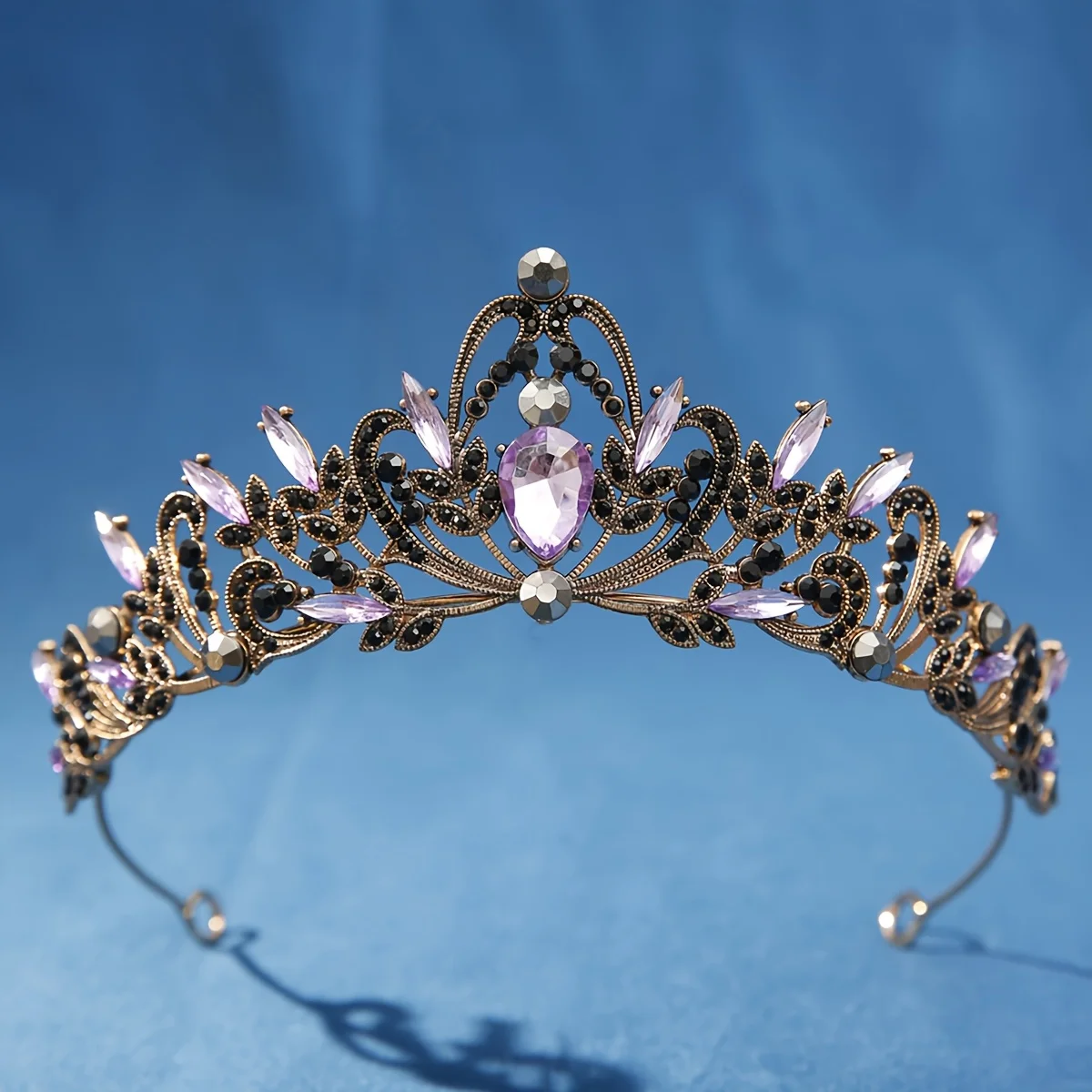 1 PC Elegant European And American Style Golden-plated Bridal Crown Headpiece With A New Design For The Bride