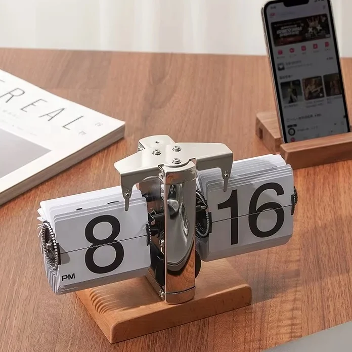 

Creative Automatic Page Turning Clock Modern Simple Mechanical Retro Gift Solid Wood Table Hanging Ornament