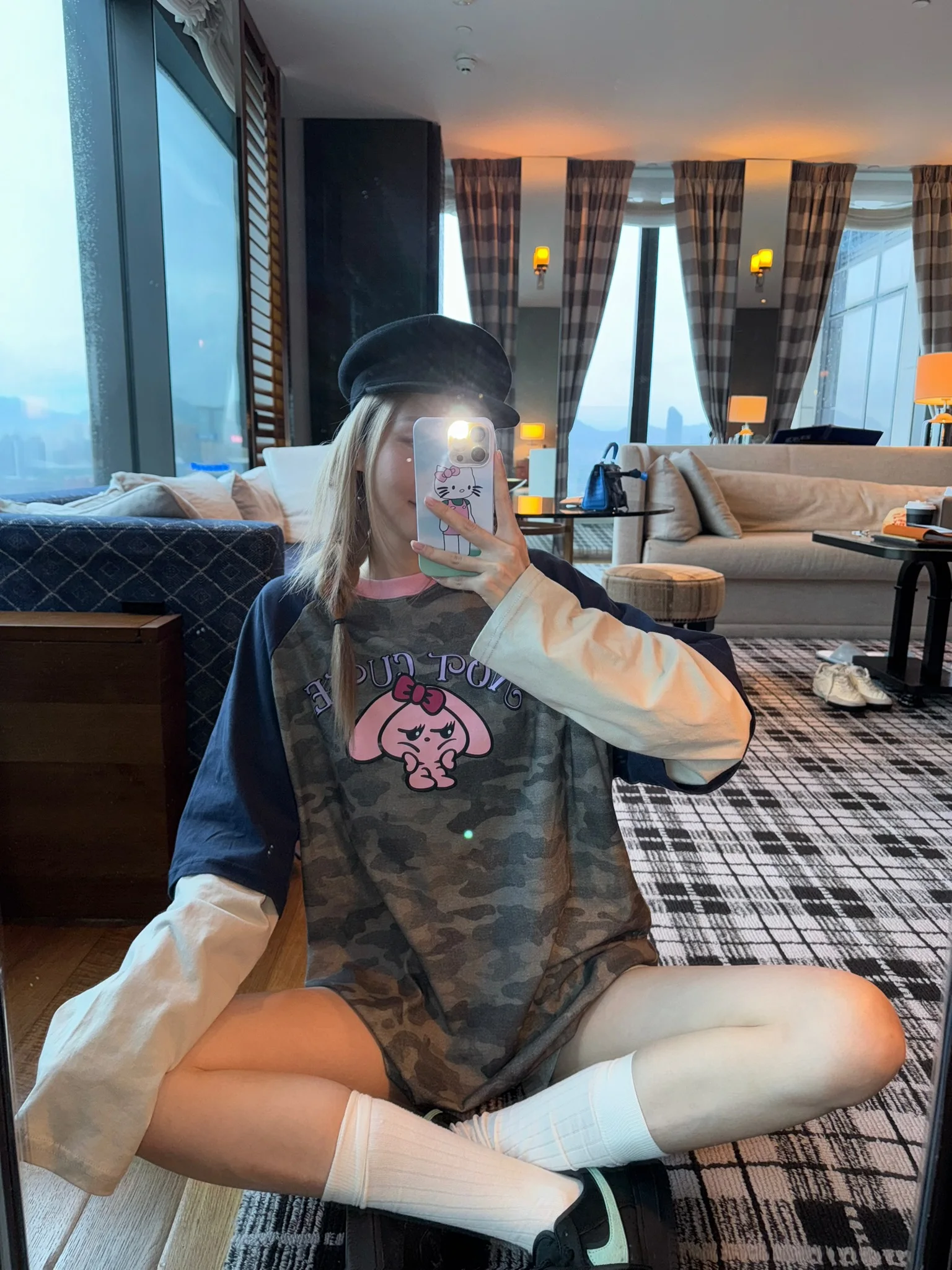 

Street Sle Loose Fit Long Sve Camouflage Print T-irt Women's Pure Cotton round Ne Patchwork Top Faionable Autumn Wear