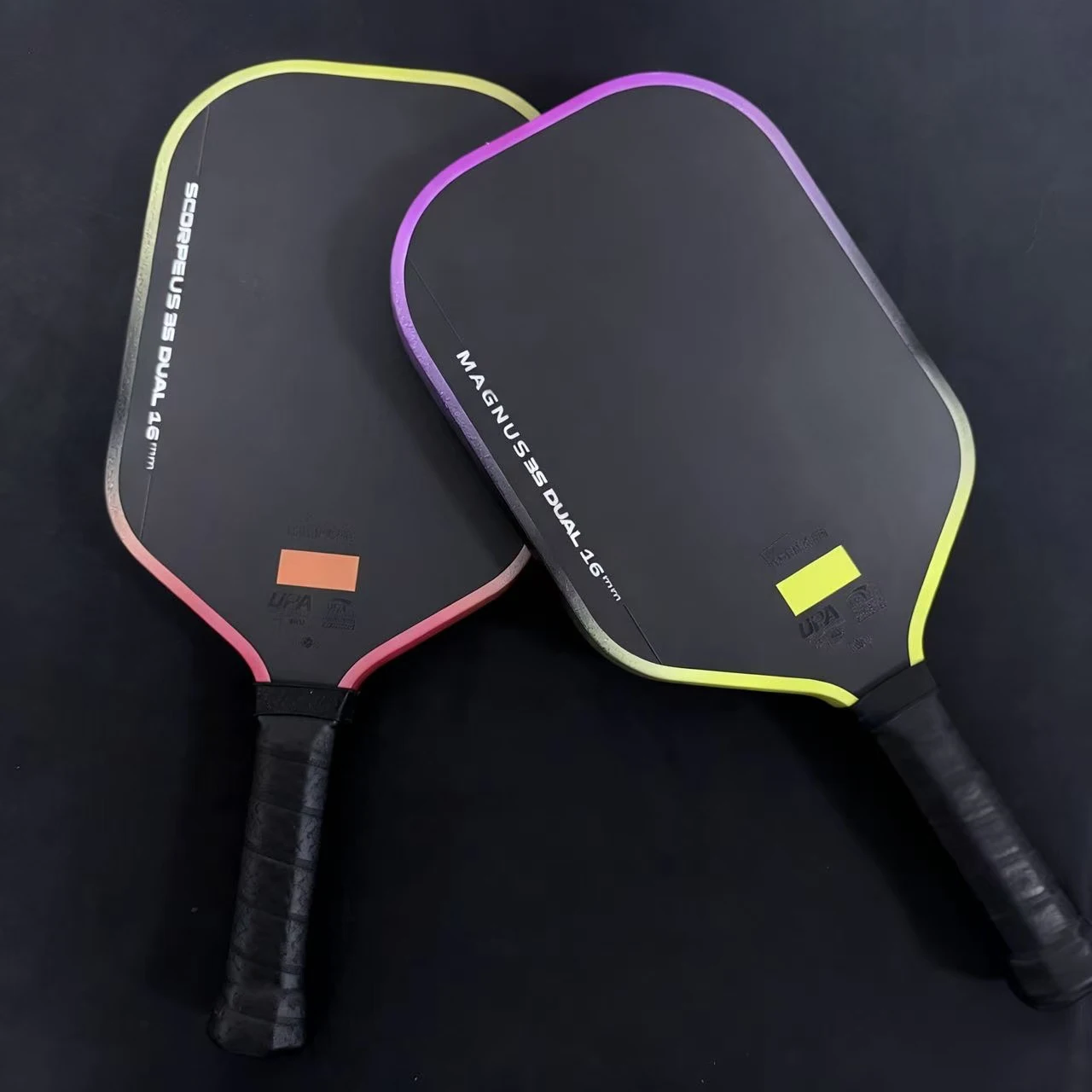 

BEN JOHNS MAG/SCO 3S DUAL 16MM T700 Carbon Fiber Pickleball Paddle, Textured Surface, Polymer Honeycomb Core Large Sweet Spot